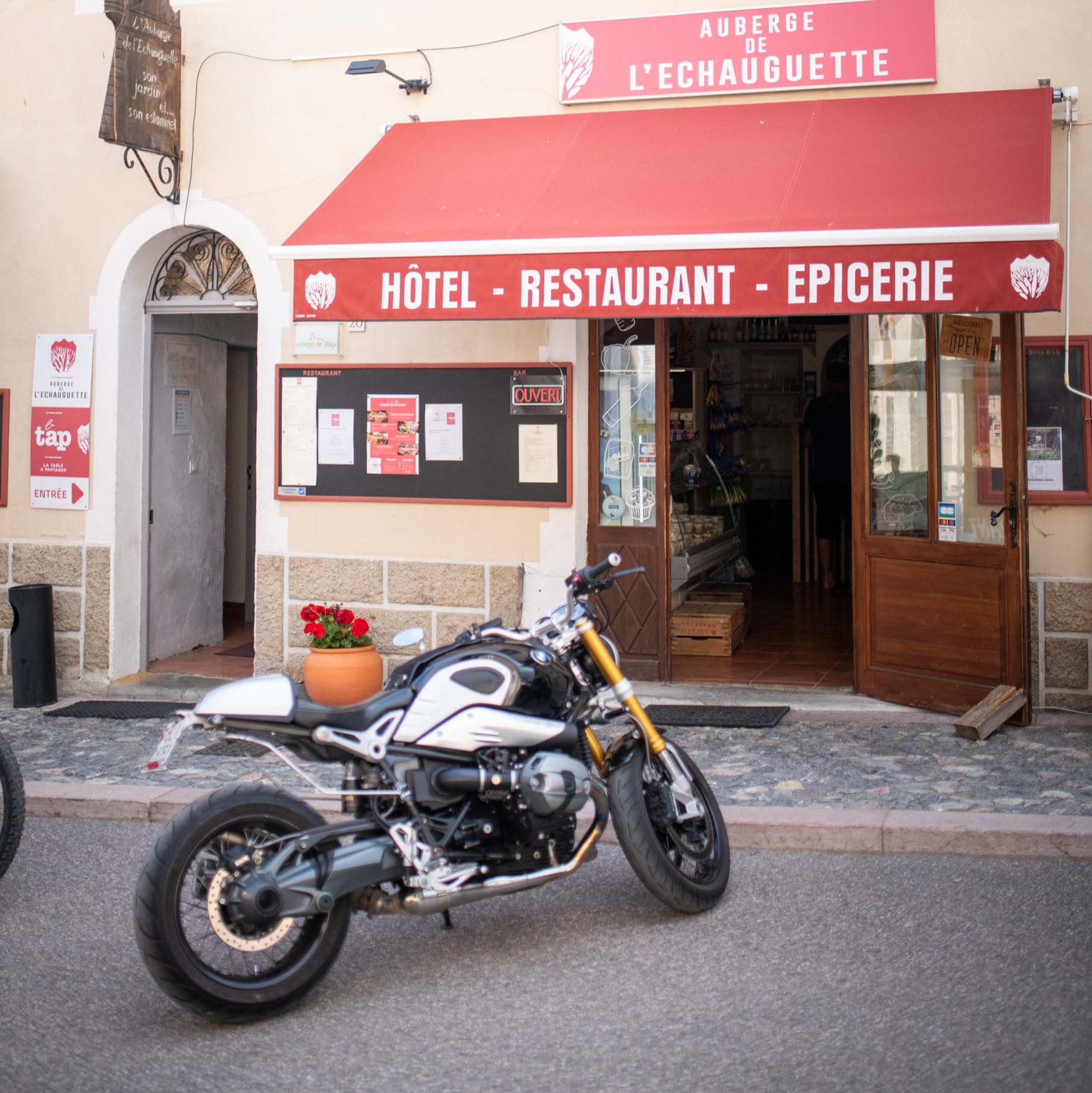 Acceuil motards hautes alpes